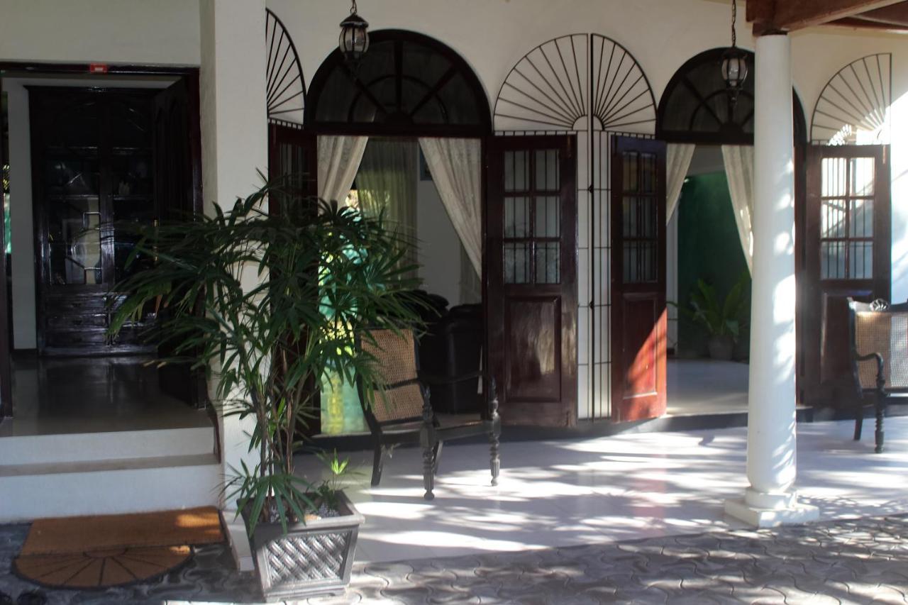 Airport Gateway Residence Negombo Exteriör bild